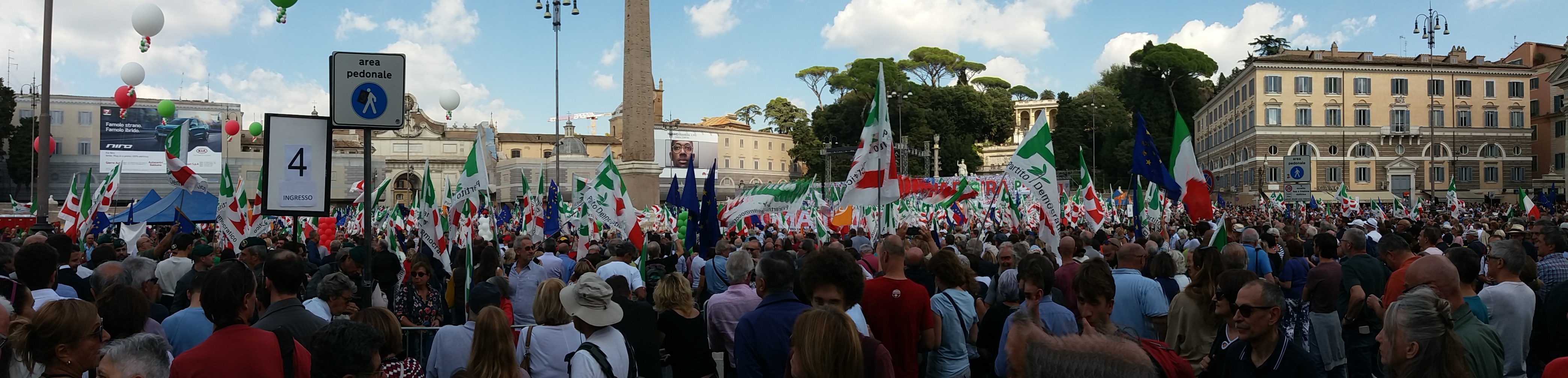 Al momento stai visualizzando Cronaca semiseria dalla piazza del PD